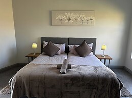 Stones Throw Manor