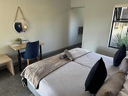 Stones Throw Manor