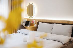 Wisteria Luxury Apartment