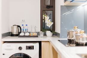 Wisteria Luxury Apartment