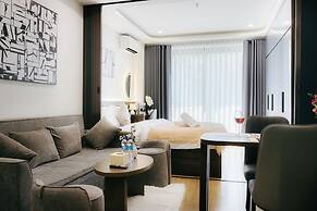 Wisteria Luxury Apartment