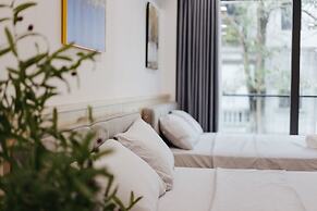 Wisteria Luxury Apartment