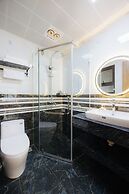 Wisteria Luxury Apartment