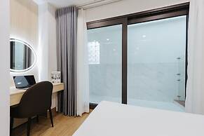 Wisteria Luxury Apartment