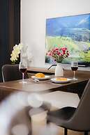 Wisteria Luxury Apartment