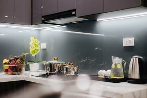 Wisteria Luxury Apartment