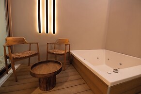 Madonna del Mare City Hotel