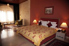 Mir Amin Palace Hotel