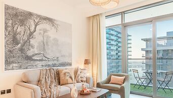 Manzil - Stylish 1BR in Emaar Beachfront