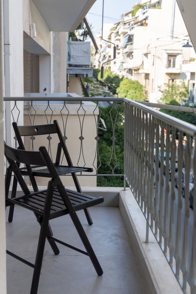 Brand New 2 Bdrm Apt in Koukaki Athens