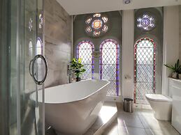 1 Chapel Place