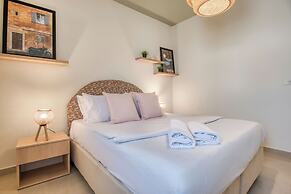 Vinyl 3-Bedroom Apartment in Zouk Mikael