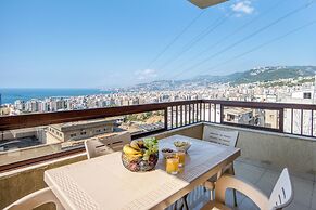 Vinyl 3-Bedroom Apartment in Zouk Mikael
