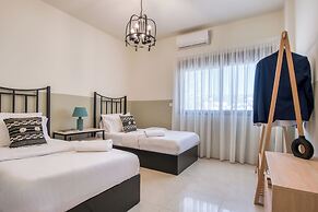 Vinyl 3-Bedroom Apartment in Zouk Mikael