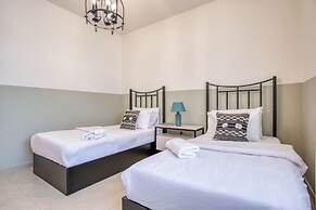 Vinyl 3-Bedroom Apartment in Zouk Mikael