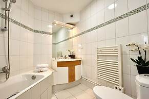 1607 Brancion