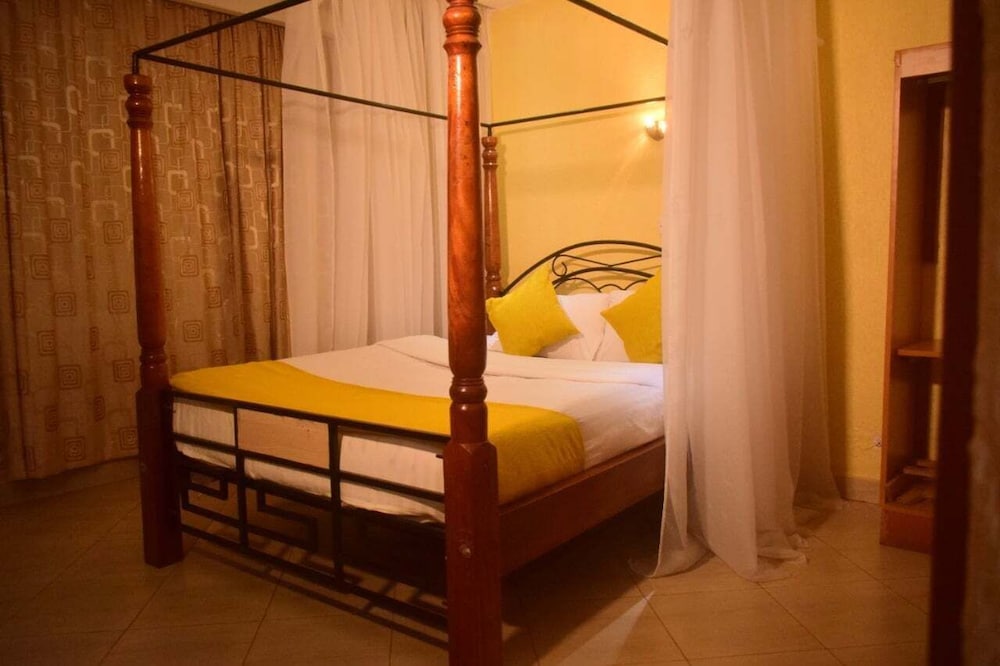 Lee Njiru Resort