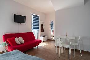 Przytulny apartament KOLEJOVA 12