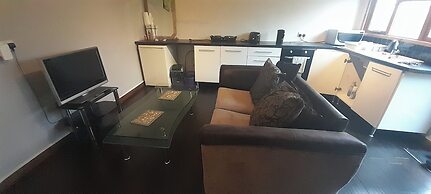 4 Guests - Pet Friendly - 13 min to the Beach