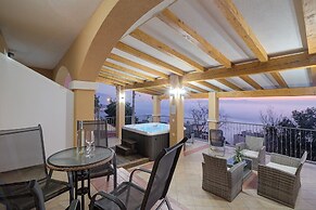 Seabreeze Apartments With Jacuzzi