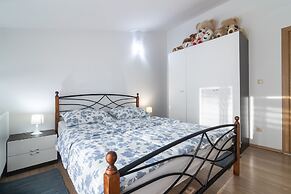 Seabreeze Apartments With Jacuzzi