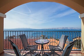 Seabreeze Apartments With Jacuzzi