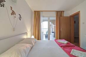 Seabreeze Apartments With Jacuzzi