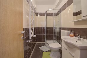 Seabreeze Apartments With Jacuzzi
