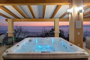 Seabreeze Apartments With Jacuzzi