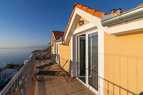 Seabreeze Apartments With Jacuzzi