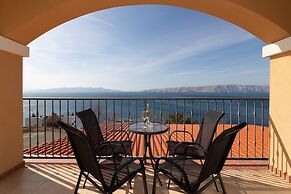 Seabreeze Apartments With Jacuzzi