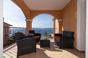 Seabreeze Apartments With Jacuzzi
