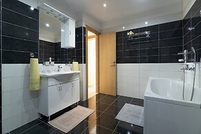 Seabreeze Apartments With Jacuzzi