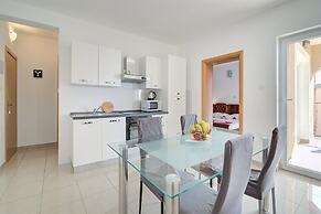 Seabreeze Apartments With Jacuzzi