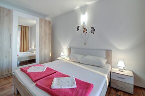 Seabreeze Apartments With Jacuzzi