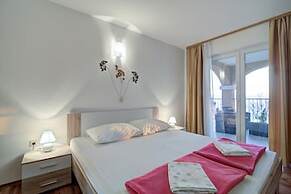 Seabreeze Apartments With Jacuzzi