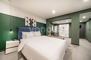 BROWN-DOT HOTEL