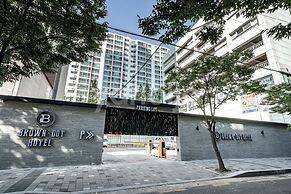 BROWN-DOT HOTEL