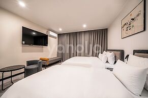 BROWN-DOT HOTEL