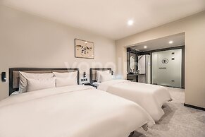 BROWN-DOT HOTEL