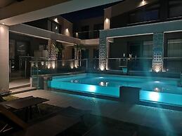 Amalia Deluxe Villas