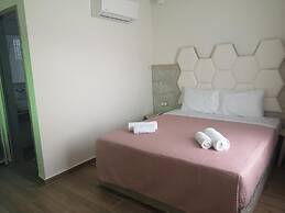 Amalia Deluxe Villas