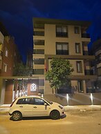 MEYDE PLUS SUITES