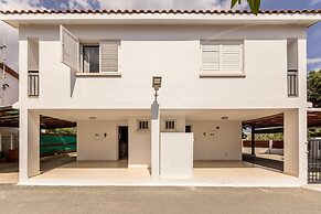 Larnaca Seaside Villa Marina 43