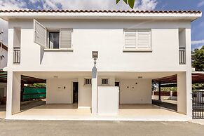 Larnaca Seaside Villa Marina 44