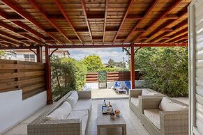 Larnaca Seaside Villa Marina 44