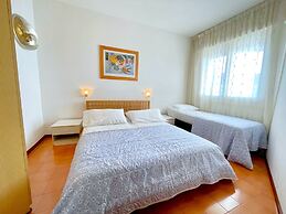 5-person Stay by the Beach