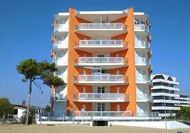 5-person Stay by the Beach