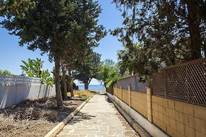Larnaca Seaside Villa Marina 43