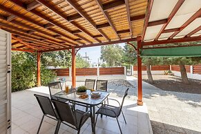 Larnaca Seaside Villa Marina 44